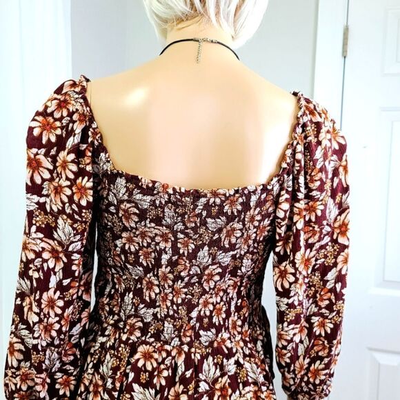 American Eagle Crop Smocked Top Medium - Picture 8 of 8